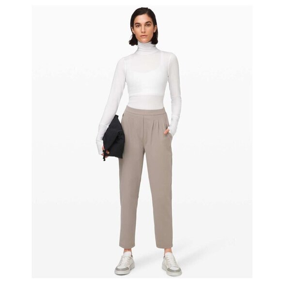 Lululemon Essential High-Rise Trouser - Picture 3 of 10